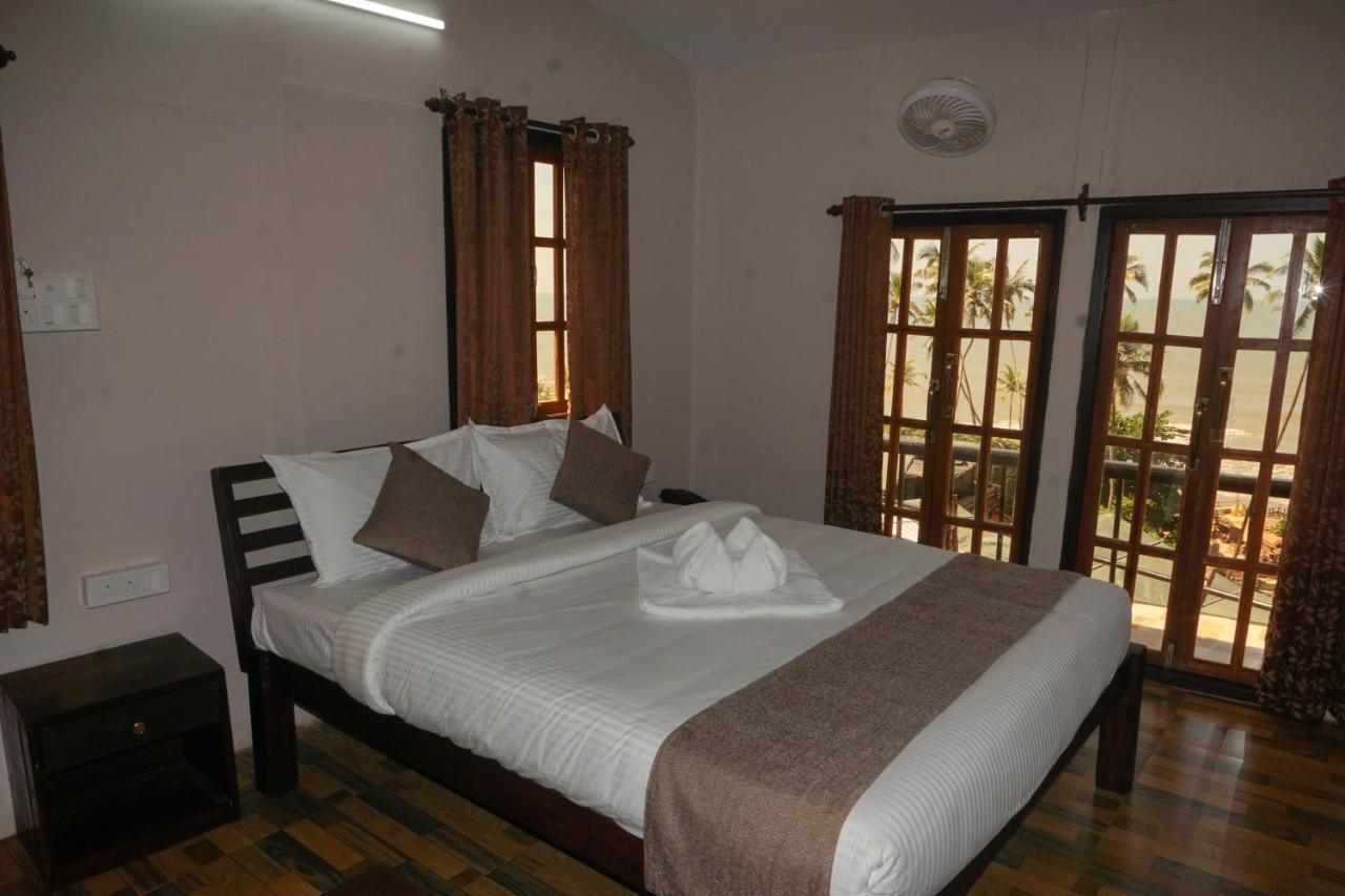 Okean Resort Vagator Exterior photo