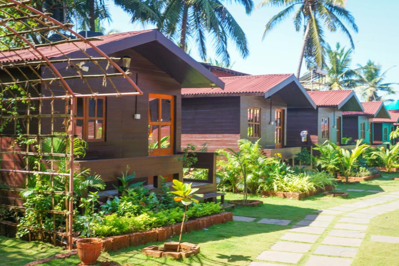 Okean Resort Vagator Exterior photo